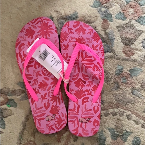 vineyard vines flip flops womens